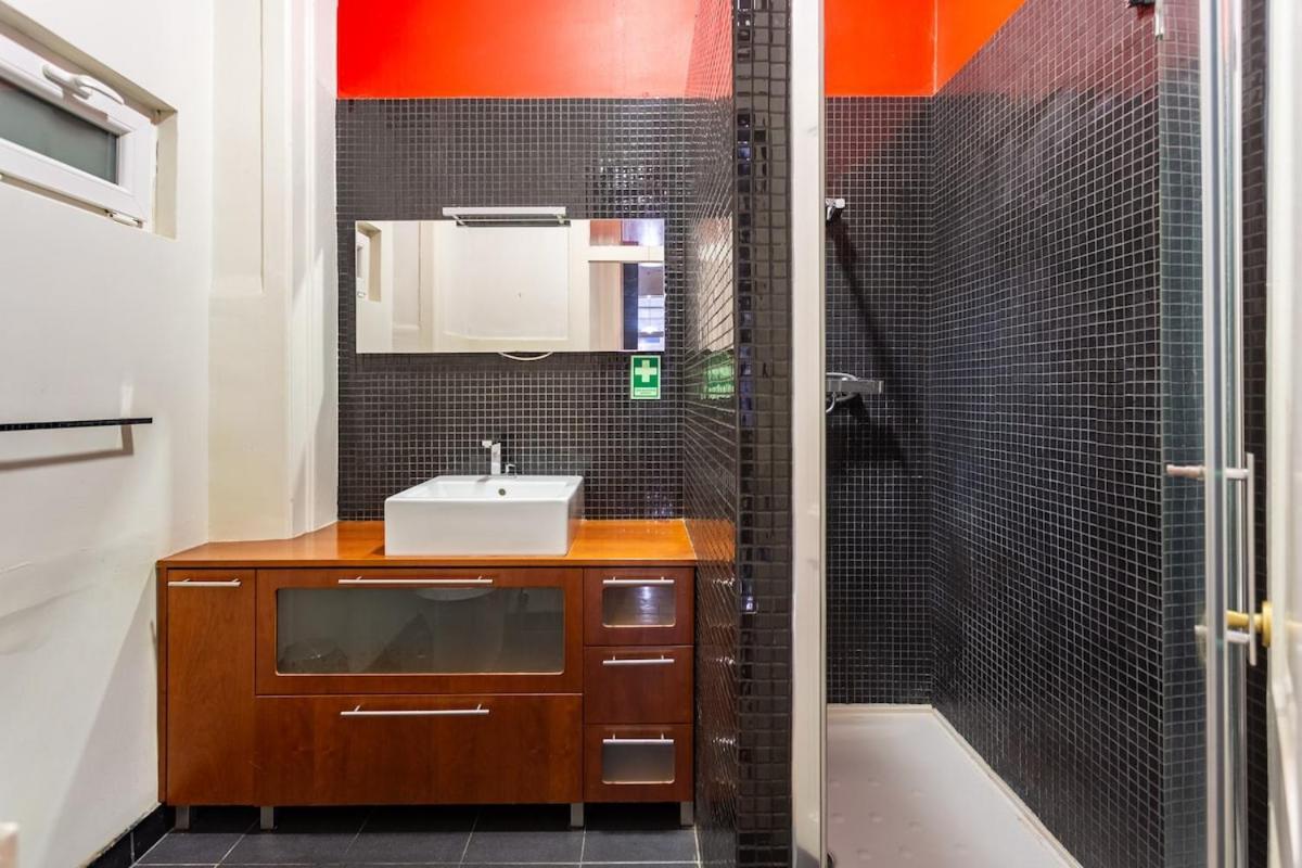 Bright 2 Bedroom Apt 100M From Av. Liberdade ลิสบอน ภายนอก รูปภาพ